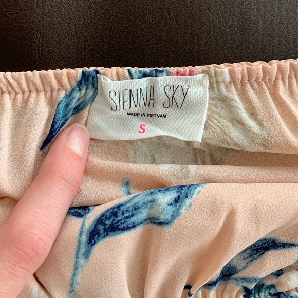 Floral Strapless Top - Picture 3 of 3